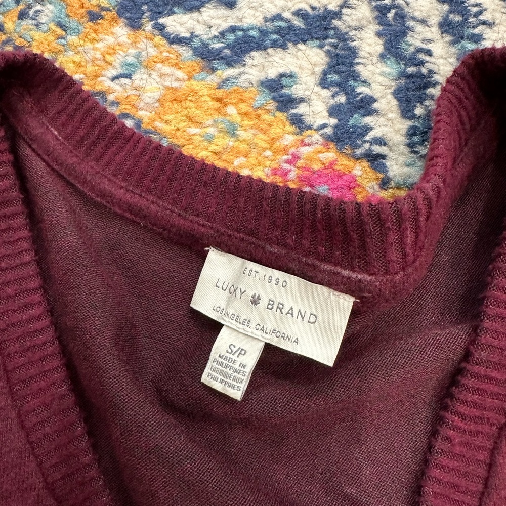 Maroon lucky brand sweater